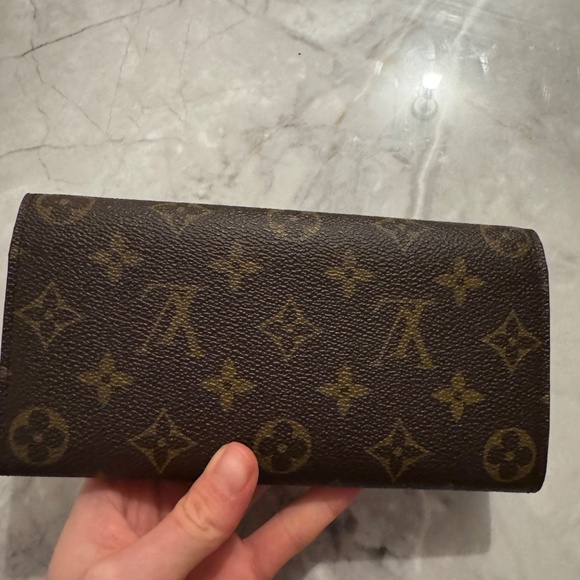 Authentic Louis Vuitton Emilie Wallet - Pink - Picture 4 of 4